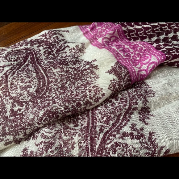 Scarf - Picture 4 of 7